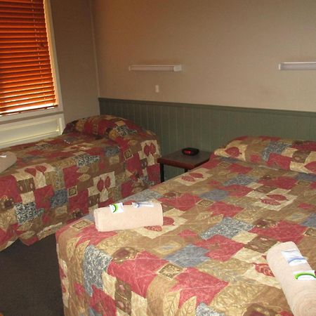 Barcaldine Country Motor Inn Экстерьер фото