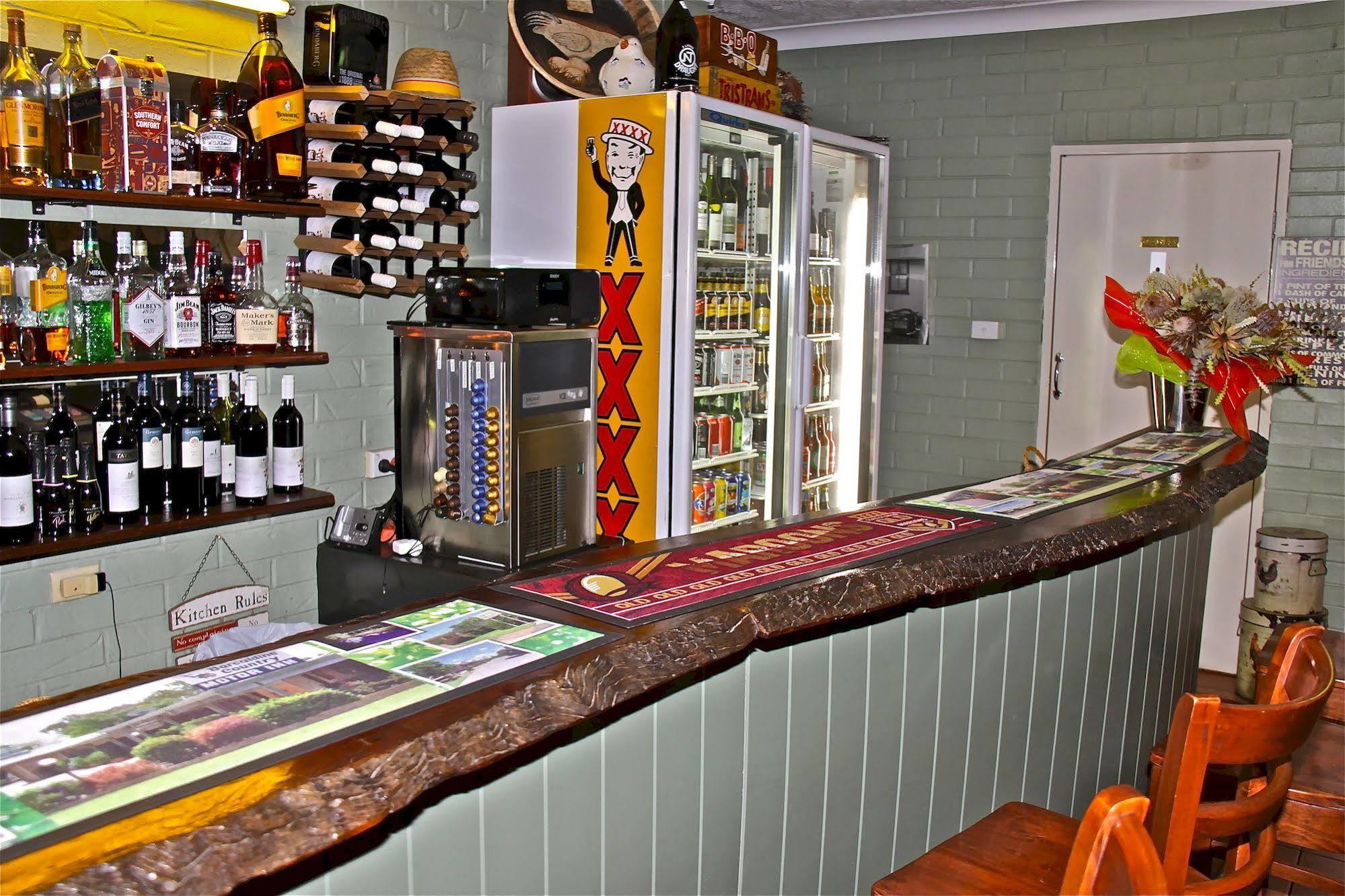 Barcaldine Country Motor Inn Экстерьер фото