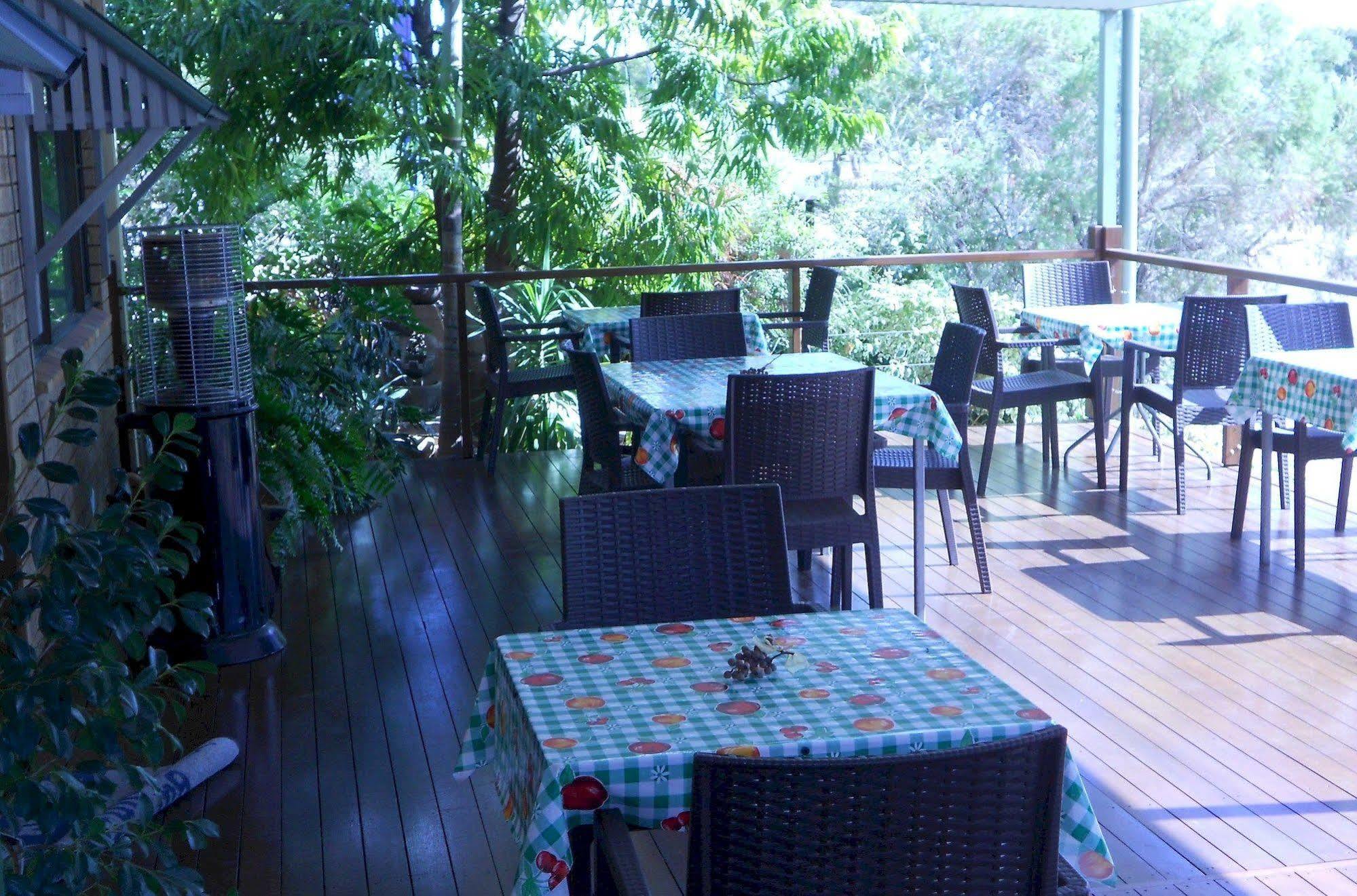 Barcaldine Country Motor Inn Экстерьер фото